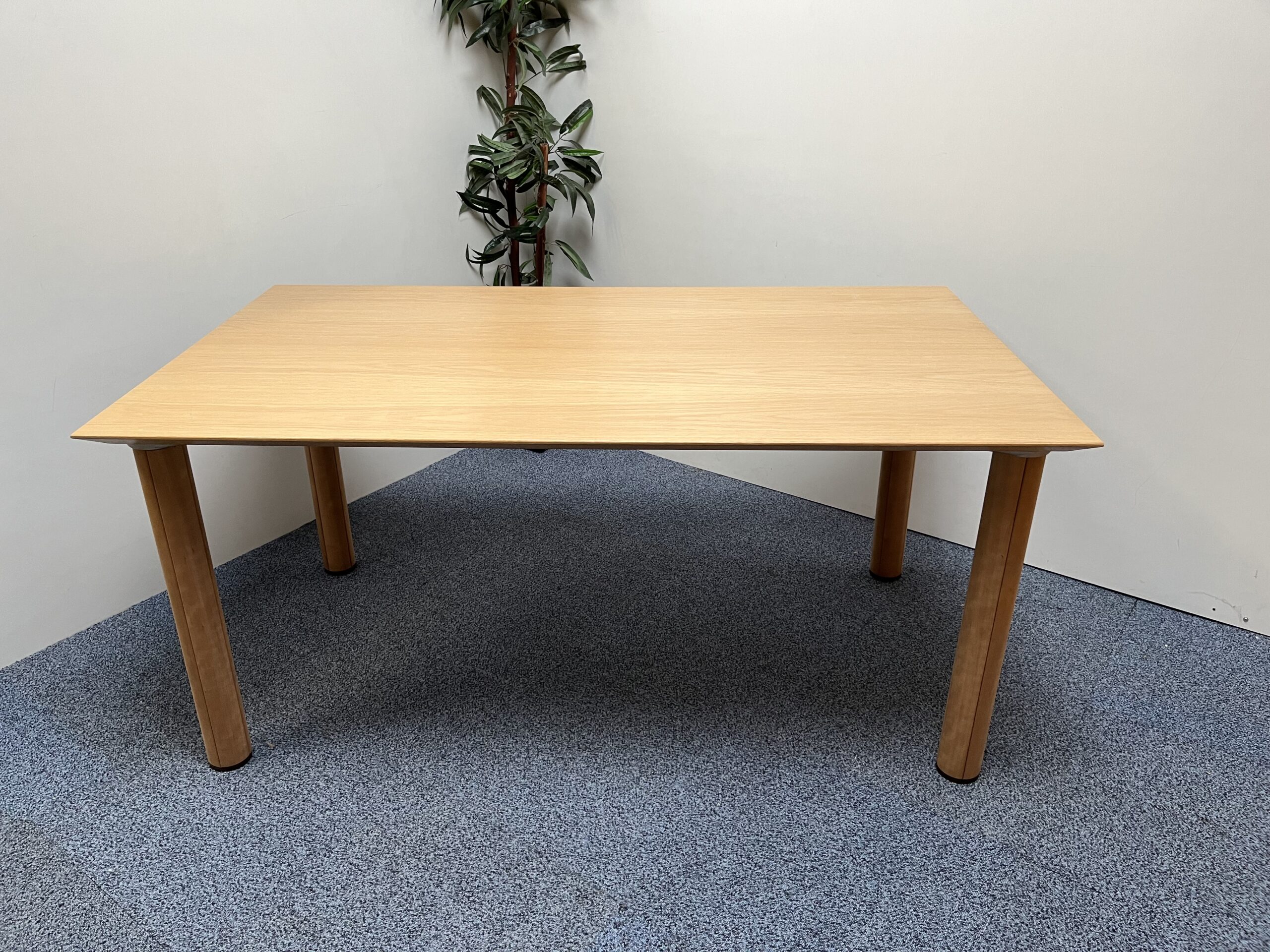 Rectangular Table 1600mm x 900mm Oak Veneer - Image 6