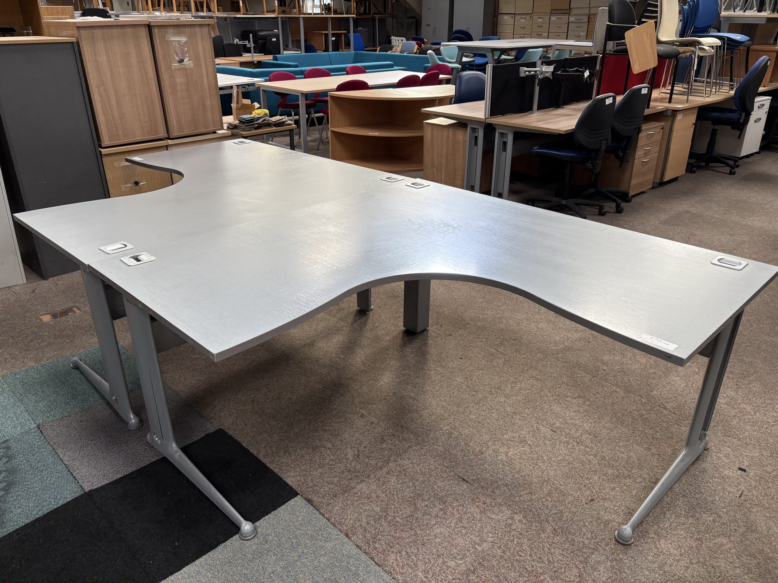 Elite 1600mm x 1600mm Curved Desk-Dark Grey - Image 2