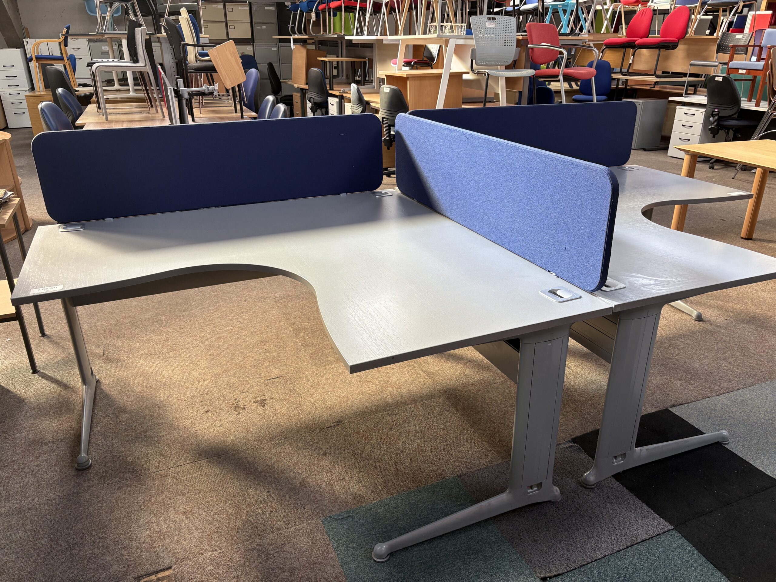 Elite 1600mm x 1600mm Curved Desk-Dark Grey - Image 4